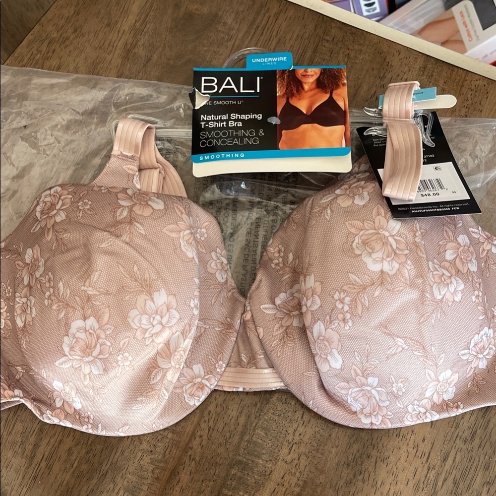 Floral Lace Push-Up Bra in Blush Pink